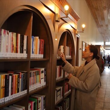 Dünde yarını arayan kütüphanelerimiz vardı